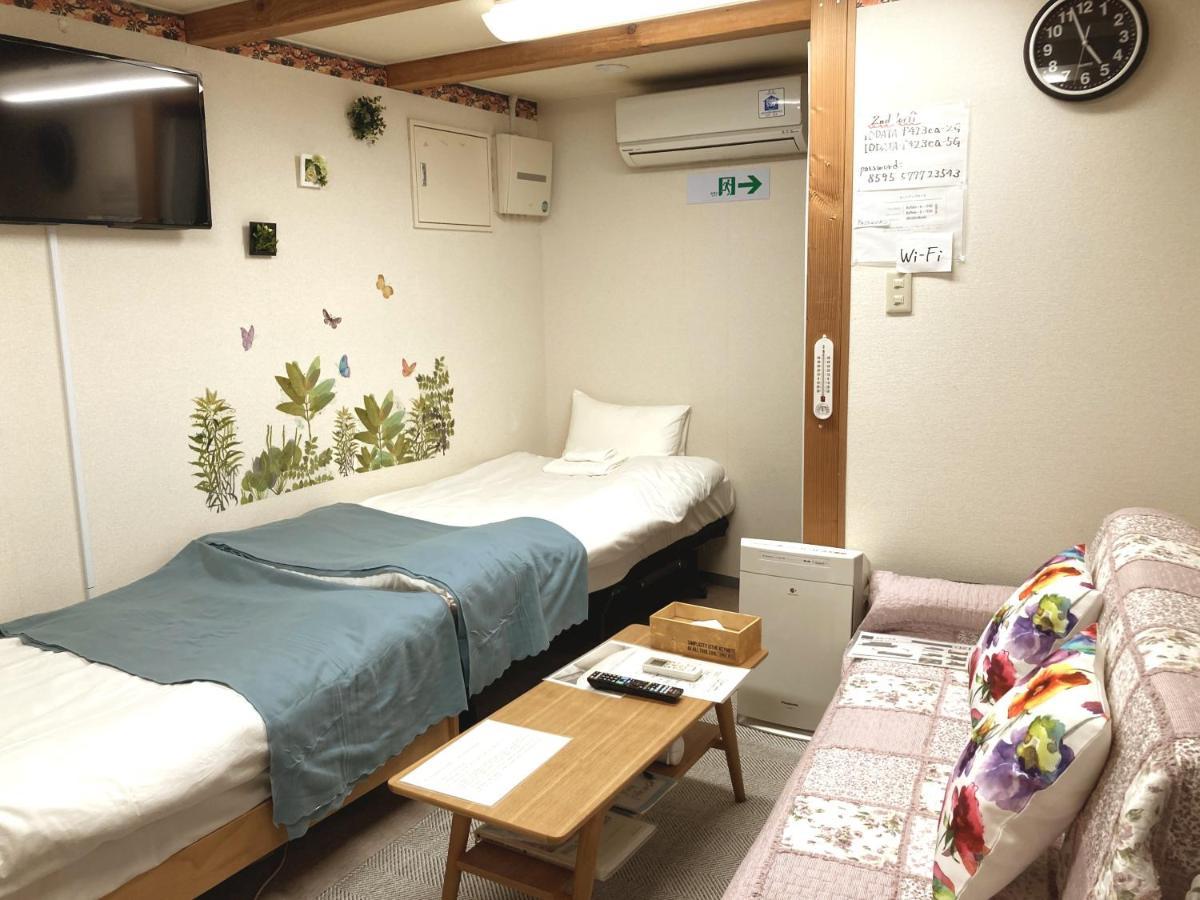 The Familiar Inn ー 旅館ホテル業 Осака Екстериор снимка